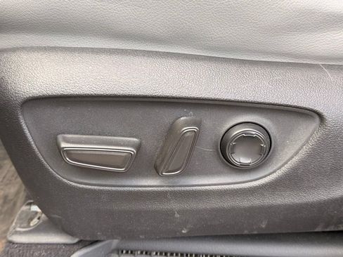 Used 2022 Toyota Sienna Limited AWD/4WD image 17