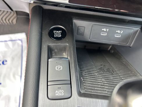 Used 2025 Nissan Kicks SR image 26