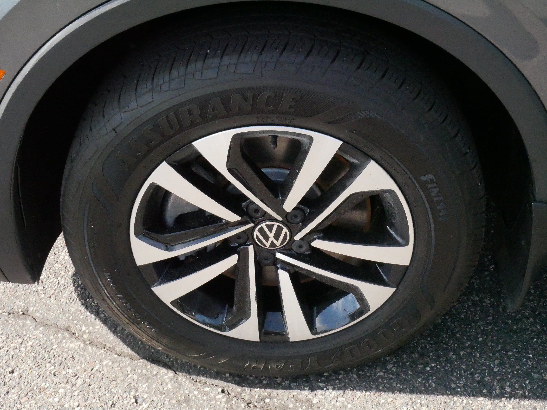 Certified 2023 Volkswagen Tiguan S w/ Driver Assistance Package AWD/4WD image 15