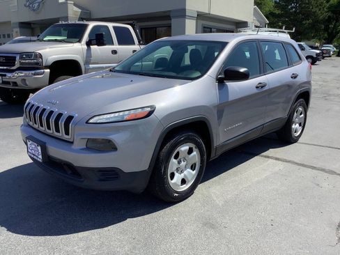 Used 2017 Jeep Cherokee Sport w/ Trailer Tow Group AWD/4WD image 20