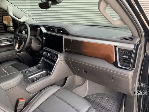 Used 2025 GMC Sierra 3500 Denali w/ Denali Reserve Package image 29