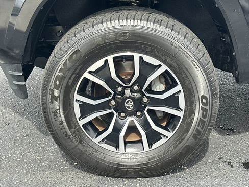 Used 2021 Toyota Tacoma TRD Sport AWD/4WD image 13