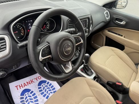 Used 2018 Jeep Compass Sport image 12