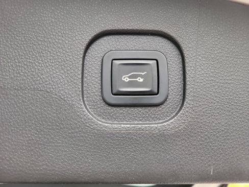 Used 2015 Chevrolet Equinox LTZ FWD image 13