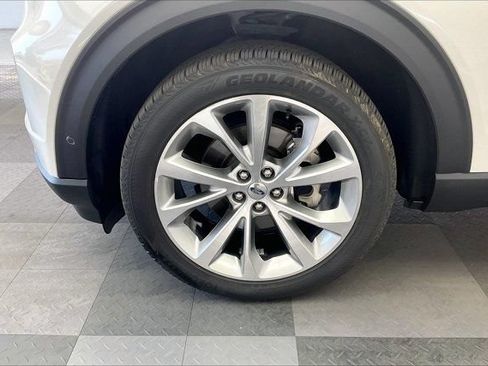Used 2021 Ford Explorer Platinum w/ Equipment Group 601A AWD/4WD image 8