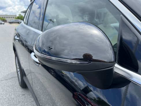 Certified 2025 Mercedes-Benz GLC 300 GLC 300 image 8