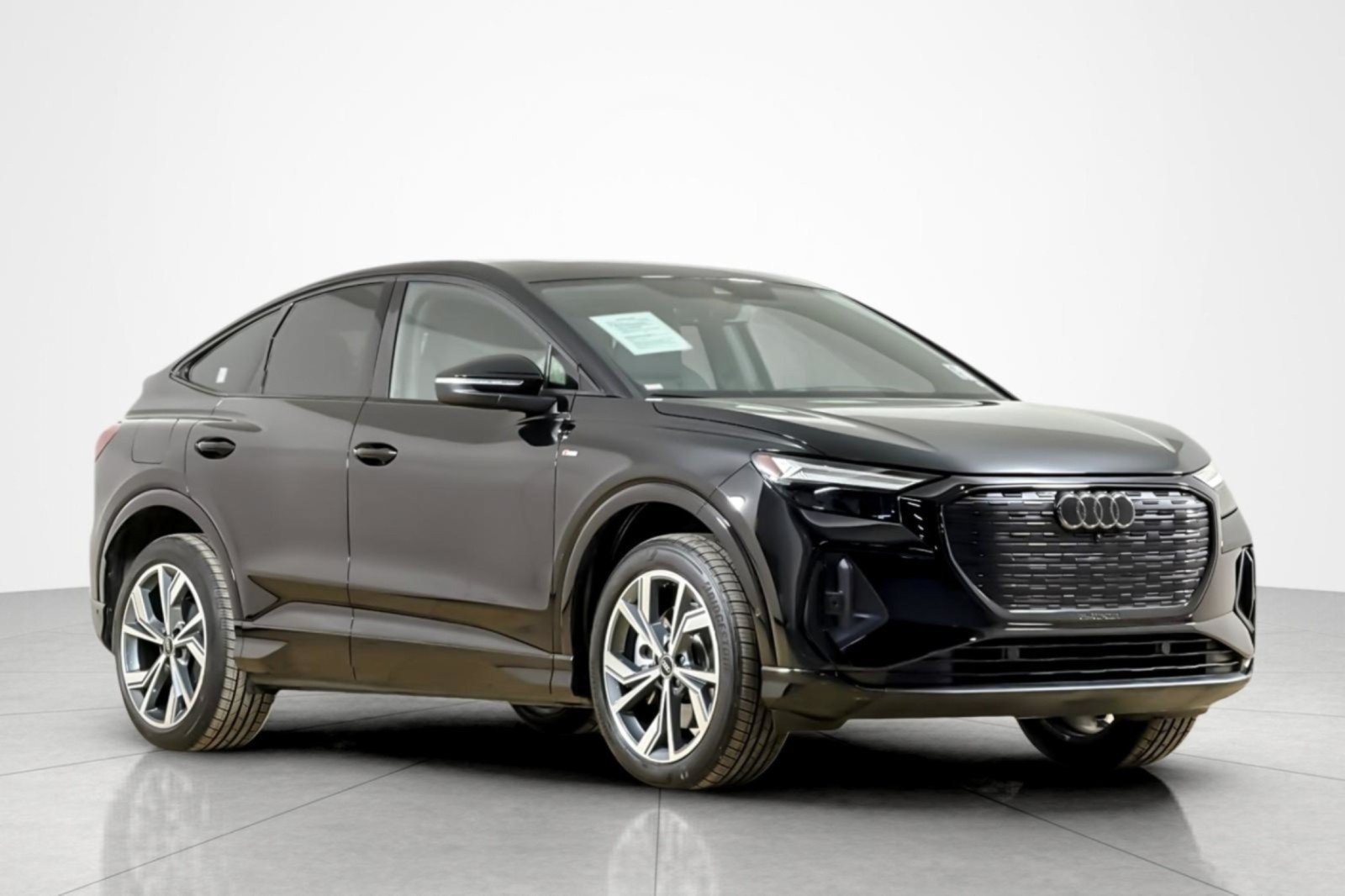 Certified 2023 Audi Q4 e-tron Premium Plus AWD/4WD image 7