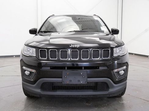 Used 2020 Jeep Compass Latitude AWD/4WD image 2