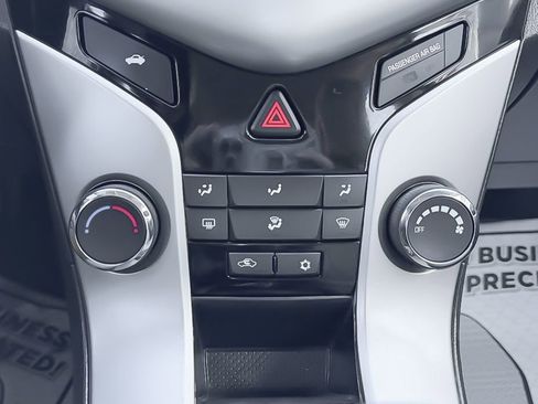 Used 2015 Chevrolet Cruze LT image 19