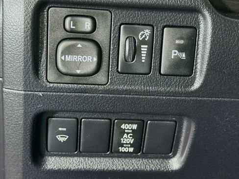 Used 2016 Toyota 4Runner Limited image 16