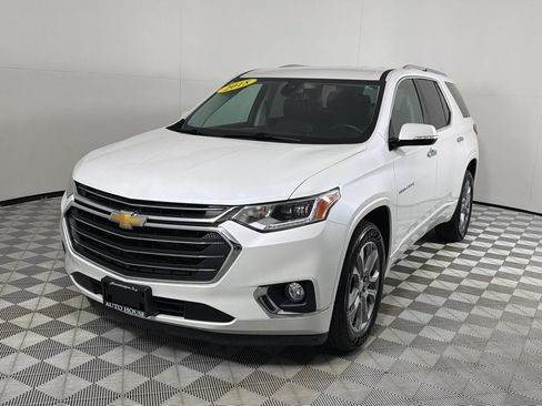 Used 2018 Chevrolet Traverse Premier w/ Driver Confidence II Package FWD image 10