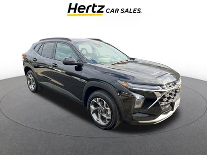 Used 2025 Chevrolet Trax LT