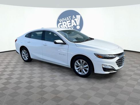 Used 2025 Chevrolet Malibu LT FWD image 3