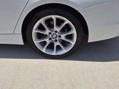 Used 2015 BMW 320i Sedan RWD image 17