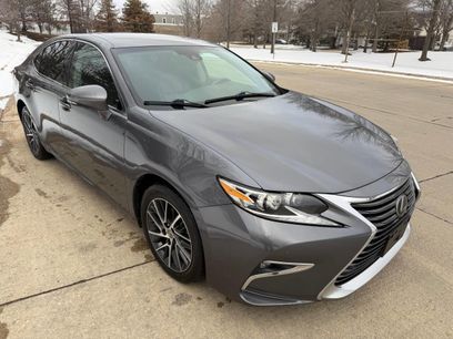 Used 2017 Lexus ES 350 Base 4dr Sedan w/ Luxury Package