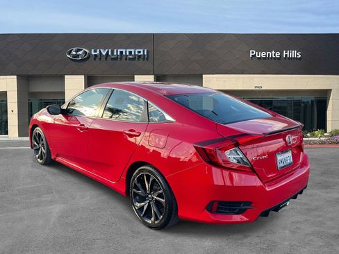 Used 2019 Honda Civic Sport image 4
