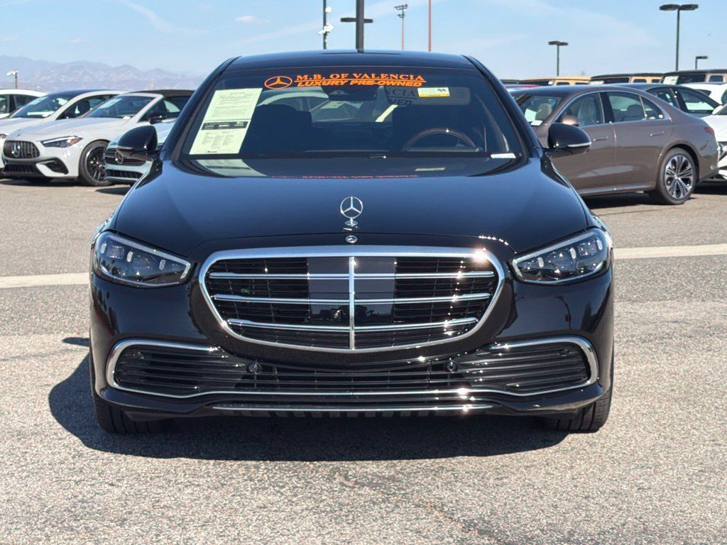 Used 2026 Mercedes-Benz S 580 4MATIC Sedan image 3