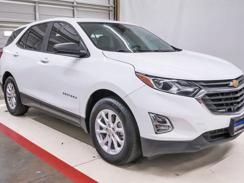 Used 2021 Chevrolet Equinox LS FWD image 5