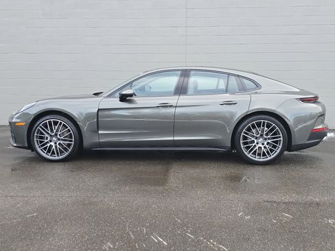 New 2026 Porsche Panamera 4 image 2
