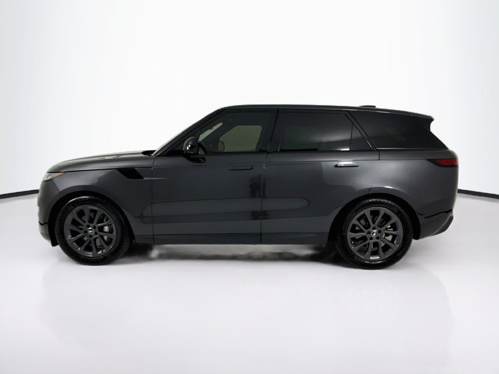 Used 2024 Land Rover Range Rover Sport SE AWD/4WD image 2