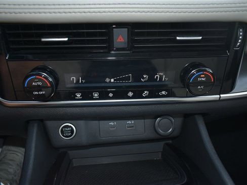 Used 2021 Nissan Rogue SV AWD/4WD image 20