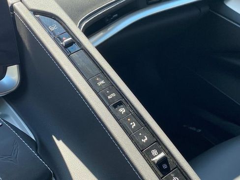 Used 2025 Chevrolet Corvette Stingray w/ Z51 Performance Package image 25