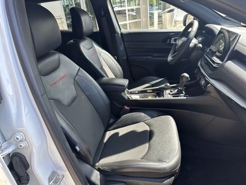Used 2025 Jeep Compass Trailhawk AWD/4WD image 31