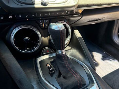 Used 2019 Chevrolet Camaro ZL1 RWD image 22