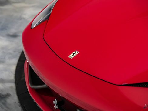 Used 2014 Ferrari 458 Italia Coupe RWD image 40