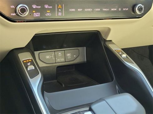 Used 2025 Kia Sorento EX w/ Panoramic Sunroof Package image 22