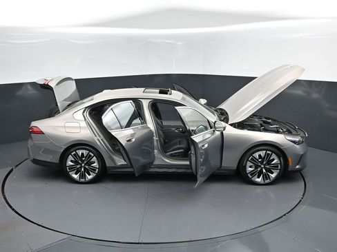 Certified 2024 BMW 530i 530i image 50