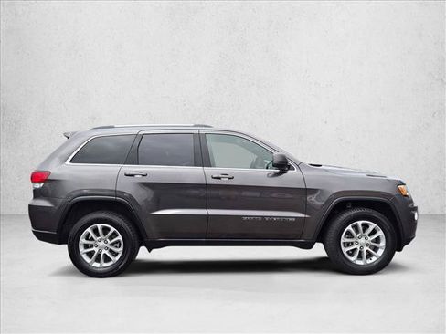 Used 2021 Jeep Grand Cherokee Laredo AWD/4WD image 4