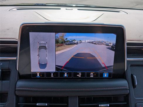 Used 2021 Chevrolet Tahoe RST w/ Luxury Package image 31