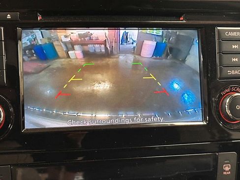 Used 2021 Nissan Rogue Sport SV image 14