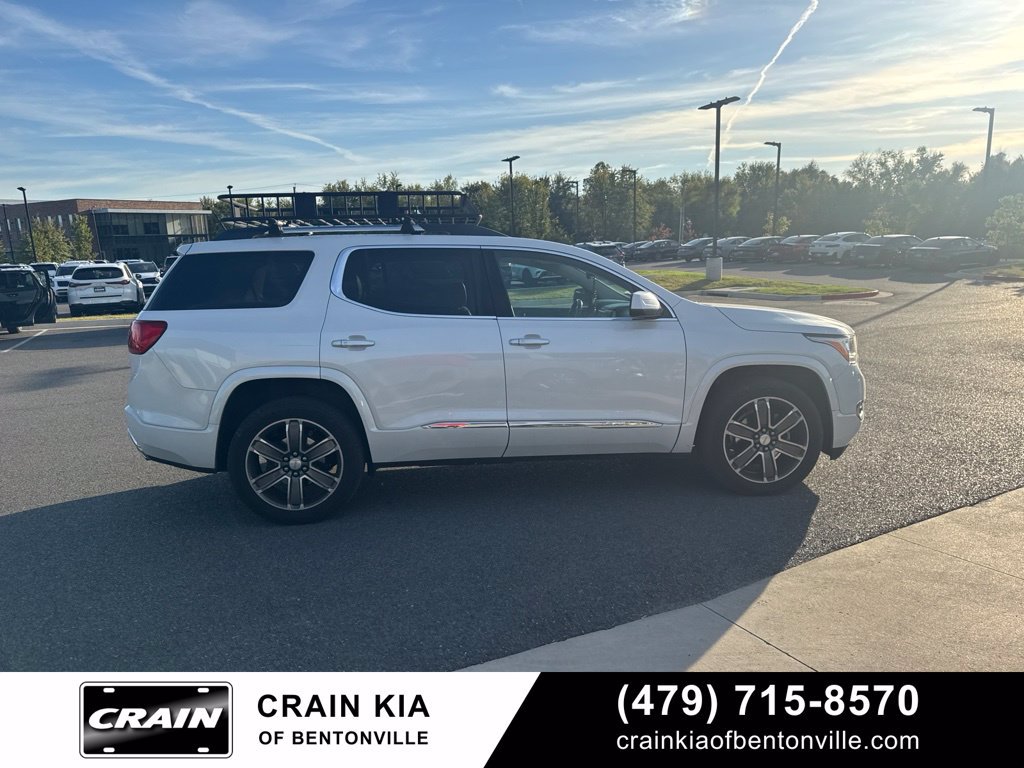 Used 2017 GMC Acadia Denali w/ Technology Package FWD image 6