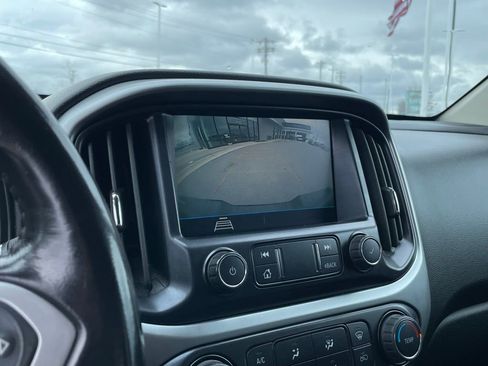Used 2022 Chevrolet Colorado LT w/ Fleet Safety Package RWD image 16