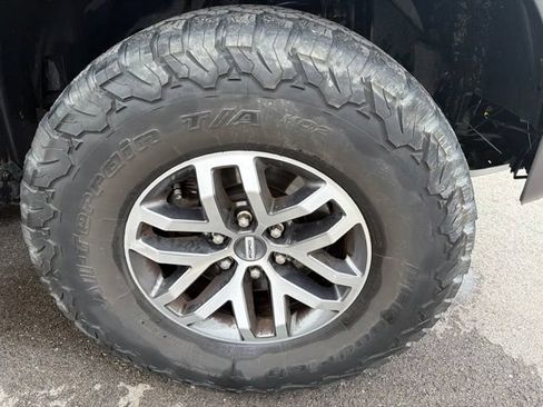 Used 2018 Ford F150 Raptor w/ Equipment Group 802A Luxury AWD/4WD image 4