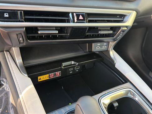 Certified 2026 Lexus RX 350h w/ Convenience Package AWD/4WD image 28
