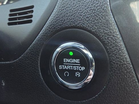 Used 2018 Ford Explorer XLT w/ Equipment Group 202A image 16