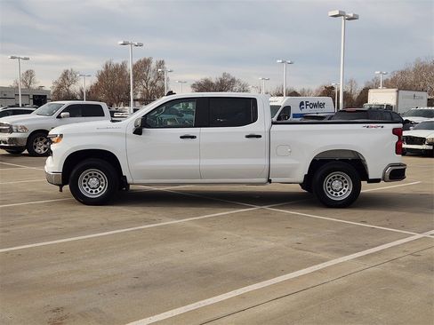 Used 2025 Chevrolet Silverado 1500 W/T w/ WT Value Package image 4