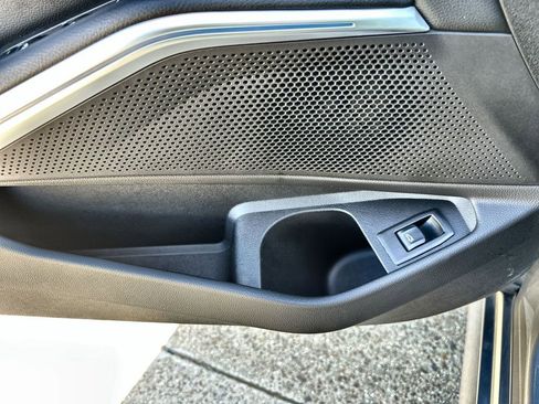 Used 2023 BMW 330i Sedan w/ Driving Assistance Package image 23