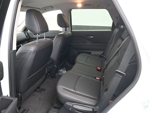 New 2026 Nissan Pathfinder SL AWD/4WD image 10