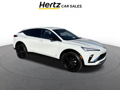 Used 2025 Buick Envista Sport Touring image 1