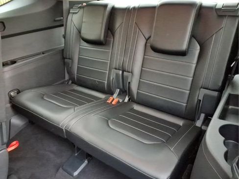 Used 2018 Volkswagen Atlas SEL AWD/4WD image 14