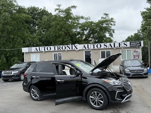 Used 2017 Hyundai Santa Fe SE AWD/4WD image 22