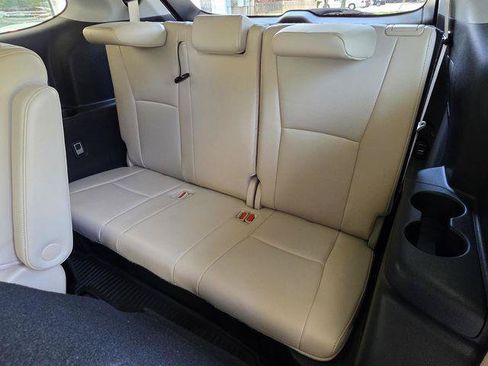 Certified 2021 Toyota Highlander Platinum FWD image 16