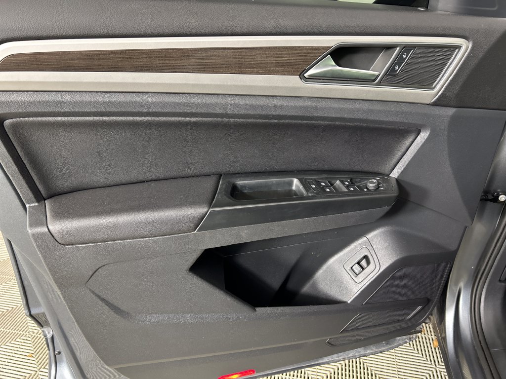 Used 2019 Volkswagen Atlas SE w/ Panoramic Sunroof Package AWD/4WD image 11