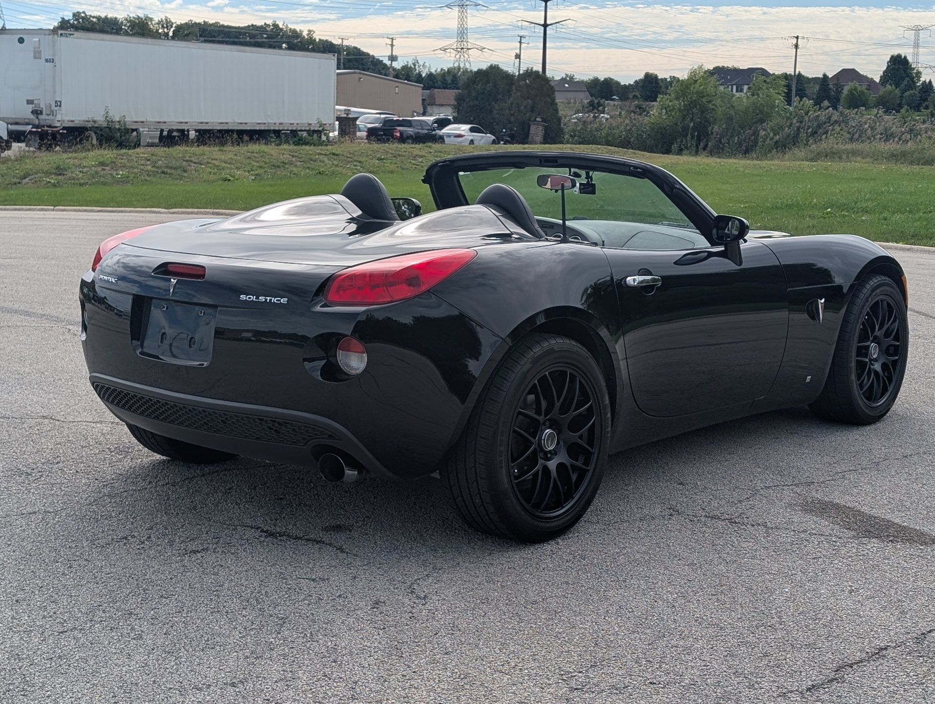 Used 2006 Pontiac Solstice Convertible w/ Premium Package RWD image 32