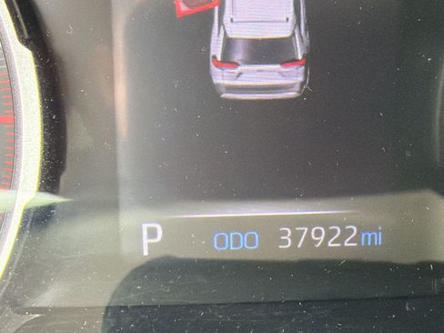 Used 2021 Toyota RAV4 XLE Premium FWD image 21