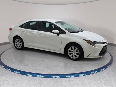 Certified 2025 Toyota Corolla LE FWD image 3